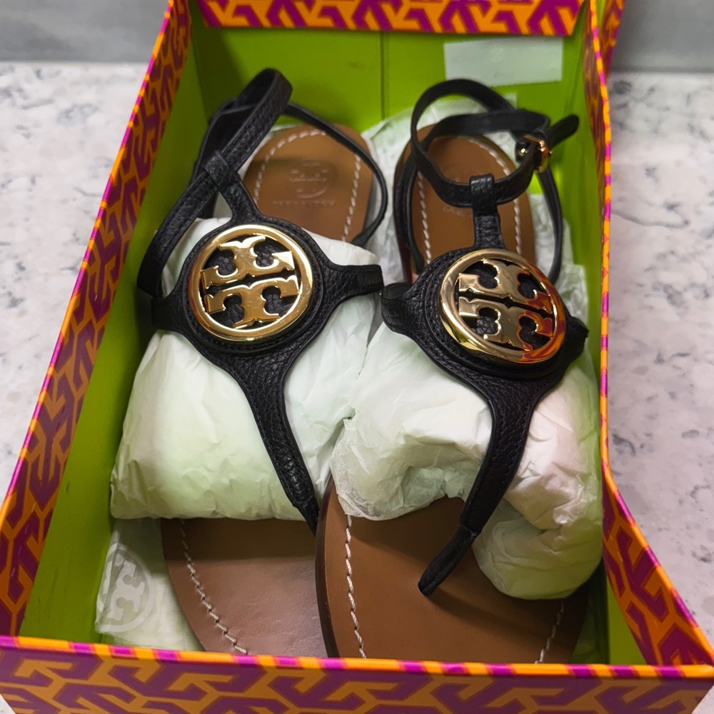 Tory Burch Black & Gold Leather Sandals. Leticia flat tumbled leather. Sz 10.5 - Picture 13 of 13